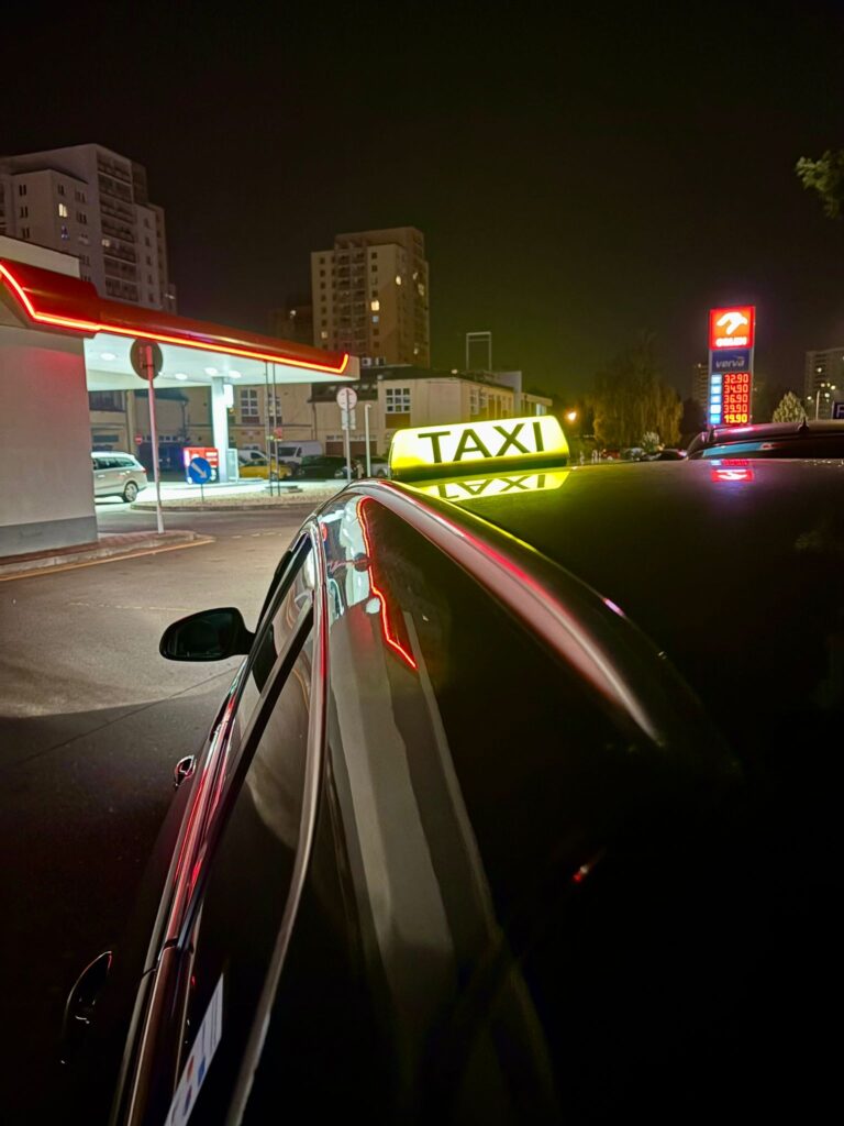 TAXI MIREK
